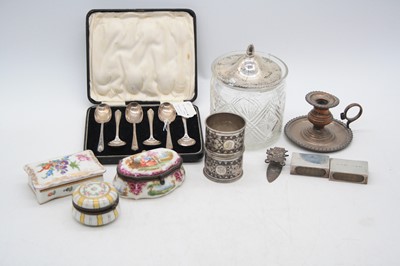 Lot 292 - A collection of porcelain and metalware, to...