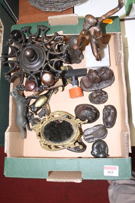 Lot 303 - Miscellaneous items to include a collection of...