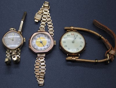 Lot 474 - A lady's vintage 9ct gold cased wristwatch, on...