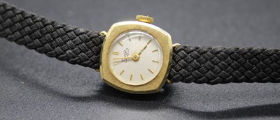 Lot 496 - A lady's Zentra 14ct gold cased cocktail watch,...