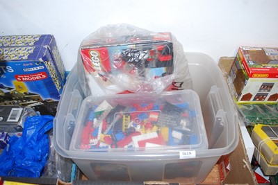 Lot 1615 - A collection of vintage Lego, mainly loose