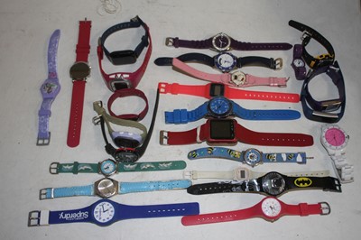 Lot 386 - A collection of assorted lady's fashion watches