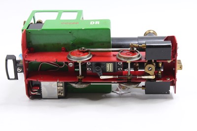 Lot 8 - A Cheddar Model Iver 32mm scale radio...