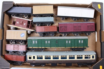 Lot 202 - A collection of kit built, later adapted and...