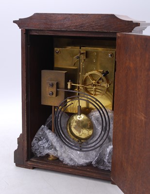 Lot 2 - An early 20th century oak cased bracket clock,...