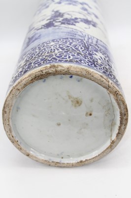 Lot 76 - A reproduction Chinese blue and white glazed...