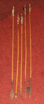 Lot 106 - A vintage bow, 123cm and a quiver of arrows