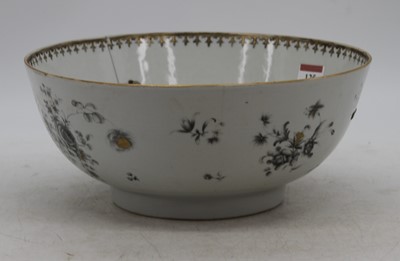 Lot 125 - An 18th century Chinese porcelain bowl,...