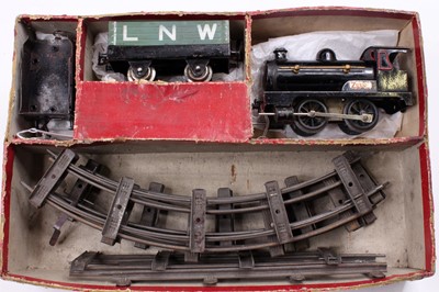 Lot 131 - 1922-3 Hornby No.0 Goods Set, clockwork,...
