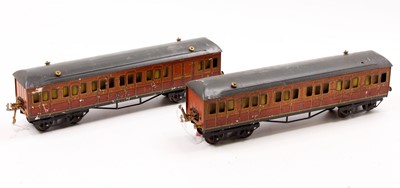 Lot 134 - Two Hornby 1925-39 Metropolitan coaches with...