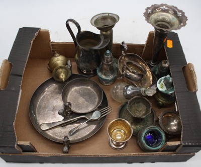 Lot 260 - A collection of mixed metalware, to include...