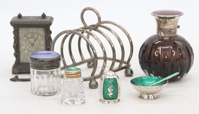 Lot 288 - Miscellaneous items, to include a silver and...