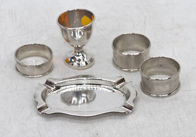 Lot 306 - A George V silver pin tray, Birmingham 1917, w....