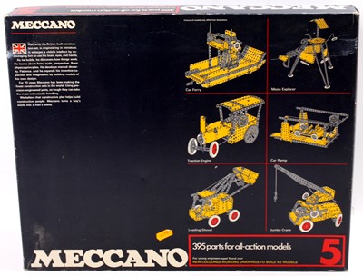 Lot 1806 - A Meccano 1980's No.5 construction gift set...