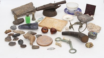 Lot 389 - Miscellaneous items to include a porcelain tea...