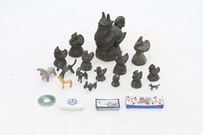 Lot 417 - A collection of mixed Asian items, to include...