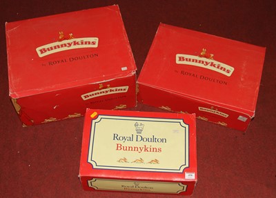 Lot 498 - A Royal Doulton Bunnikins gift set and two...