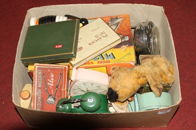 Lot 521 - Miscellaneous items  to include vintage alarm...