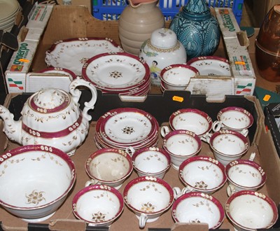 Lot 561 - A Victorian part tea and dessert service