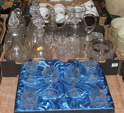 Lot 563 - A collection of glassware to include a set of...