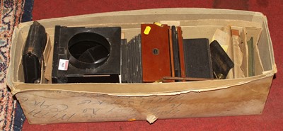 Lot 585 - A vintage plate camera, boxed