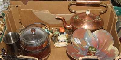 Lot 611 - A collection of miscellaneous items to include...