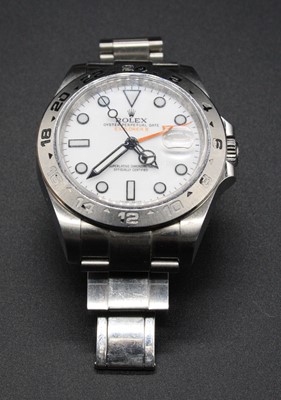 Lot 322 - A gent's steel cased automatic wristwatch, the...