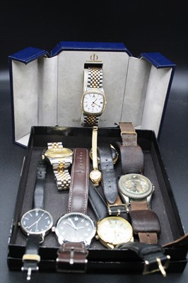 Lot 359 - A collection of gent's quartz fashion watches,...