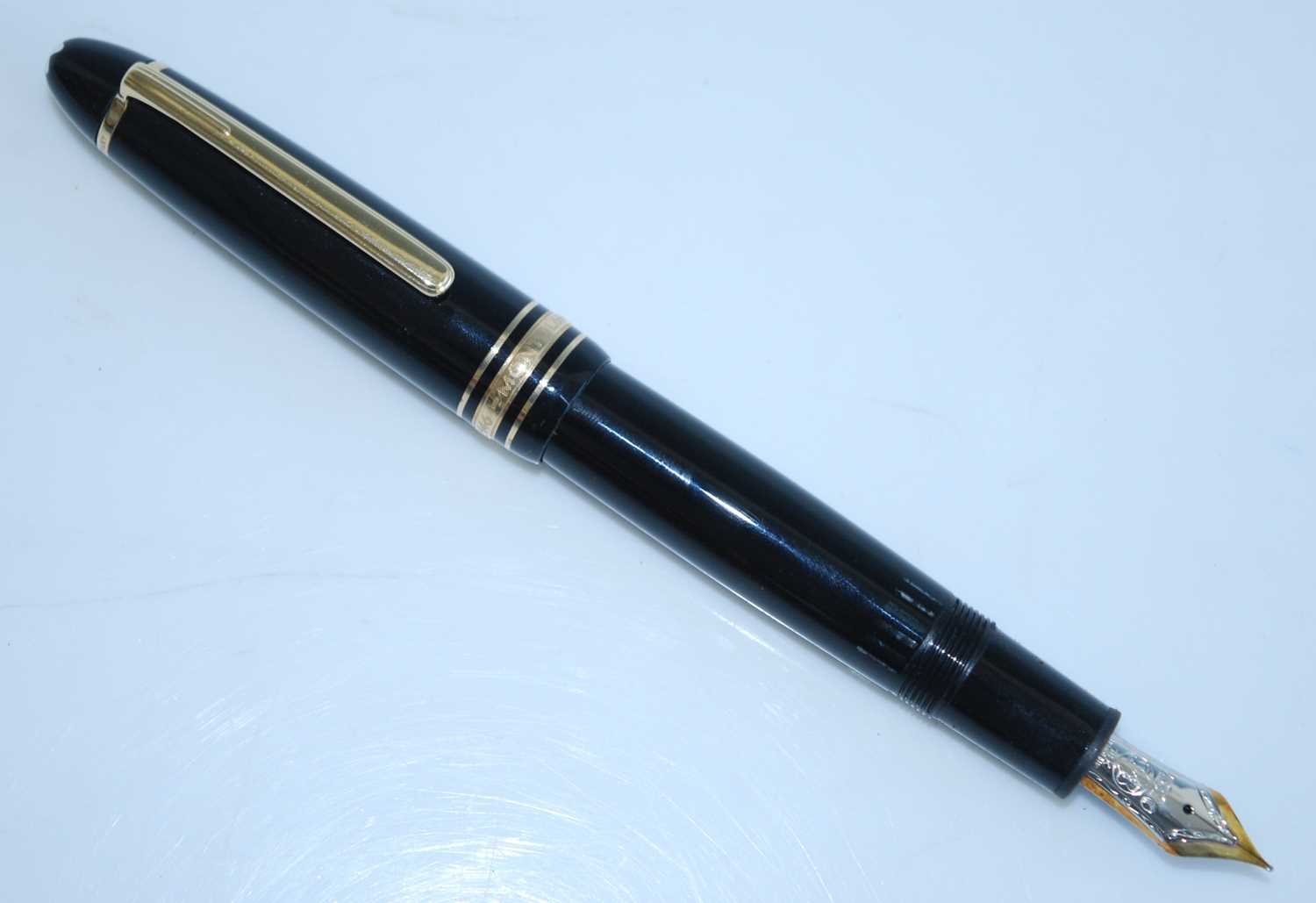 Lot 2528 - A Montblanc Meisterstück No.146 fountain