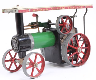 Lot 3 - A collection of Mamod boxed steam engines to...