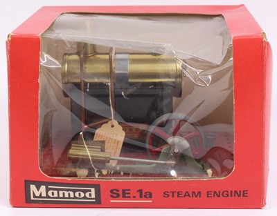 Lot 3 - A collection of Mamod boxed steam engines to...