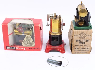 Lot 4 - A collection of boxed and loose steam engines...