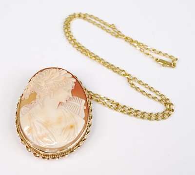 Lot 2507 - A 9ct yellow gold oval shell cameo...