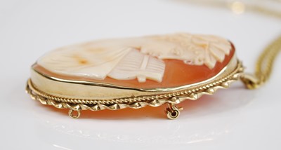Lot 2507 - A 9ct yellow gold oval shell cameo...