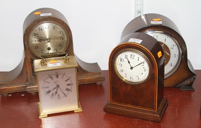 Lot 58 - An Edwardian mahogany cased mantel clock, the...