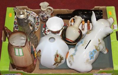 Lot 97 - A collection of china and glass to include...