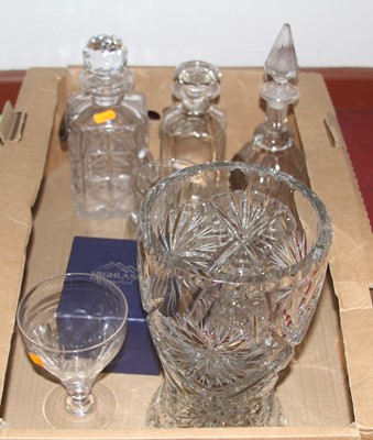 Lot 98 - A collection of crystal, to include decanters,...