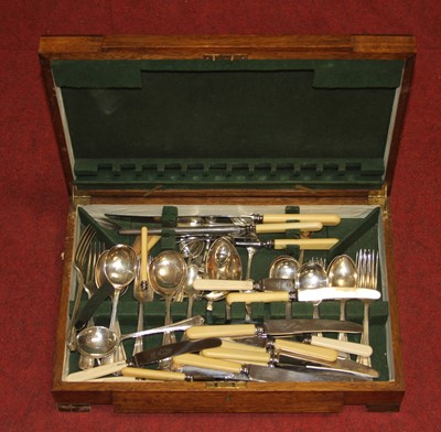 Lot 305 - A part canteen of flatware