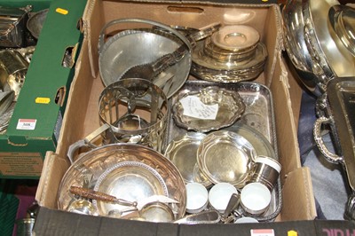 Lot 307 - A collection of silver plated wares to include...