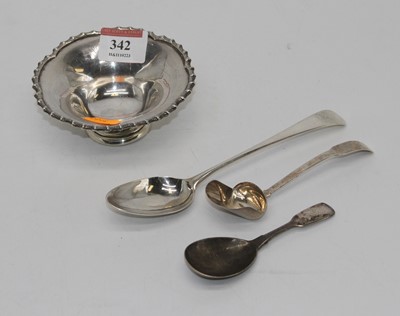 Lot 342 - A mid 20th century silver bonbon dish, having...