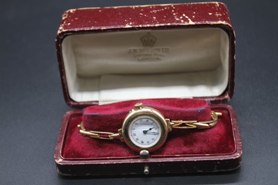 Lot 457 - A lady's vintage 9ct gold cased manual wind...