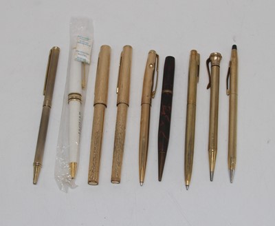 Lot 372 - A Parker fountain pen having a 14ct gold nib...