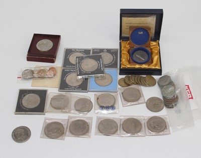 Lot 504 - A collection of miscellaneous coinage to...