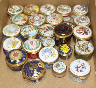 Lot 515 - A collection of enamel and porcelain patch...