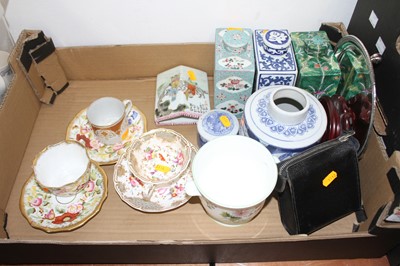 Lot 780 - Box of miscellaneous items to include Chinese...