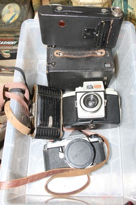 Lot 748 - Box of vintage cameras