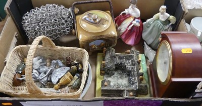 Lot 685 - A box of various items to include Doulton...