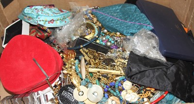 Lot 542 - A box of costume jewellery, to include...