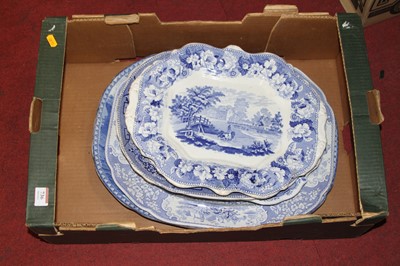 Lot 736 - A box of blue and white meat plates