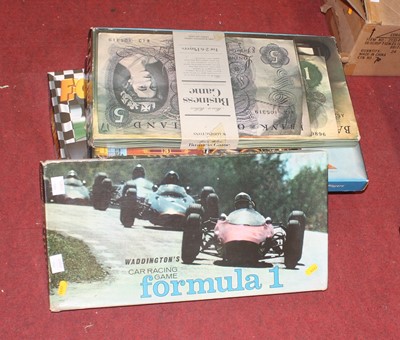 Lot 1550 - A collection of vintage board games, to...